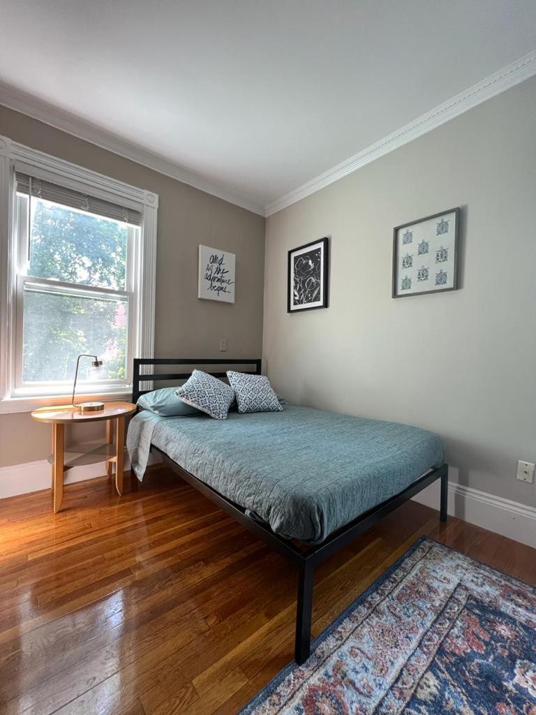 Private Room In A Grand House Boston Bagian luar foto